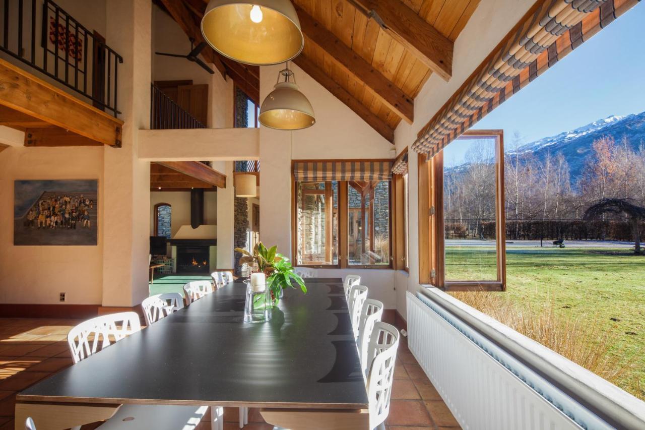 Wharenui Holiday Home By Majordomo 애로우타운 객실 사진